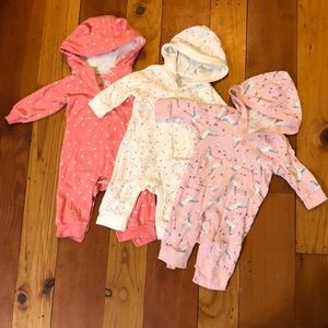 Hooded long sleeve onesies